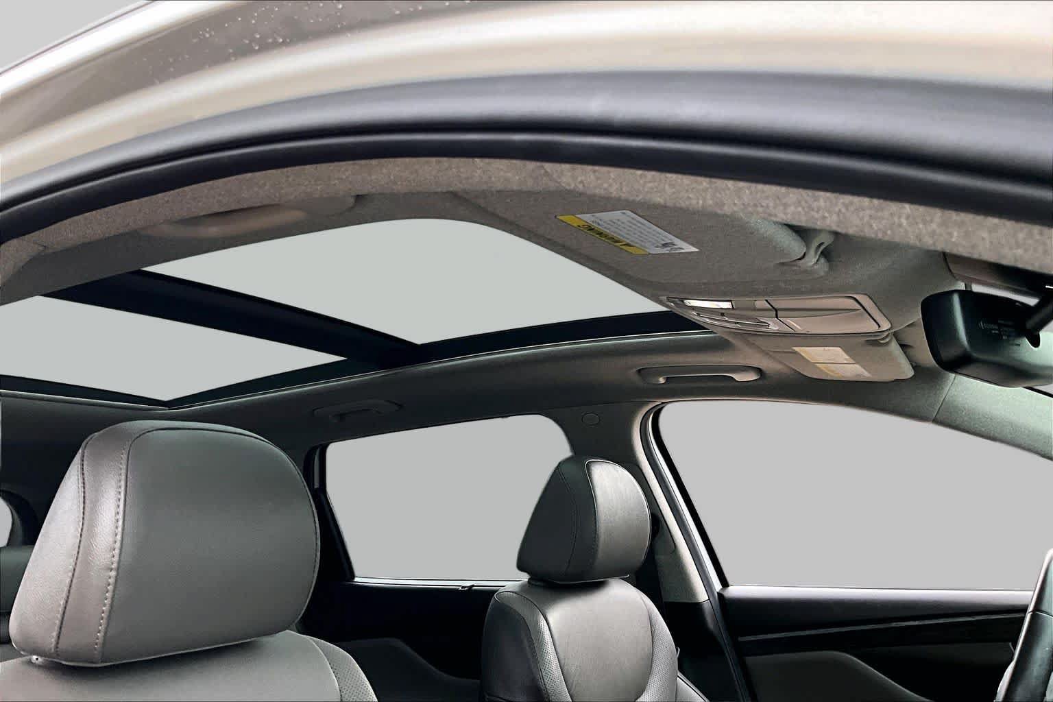 Used 2019 Hyundai Santa Fe Limited FWD image 13