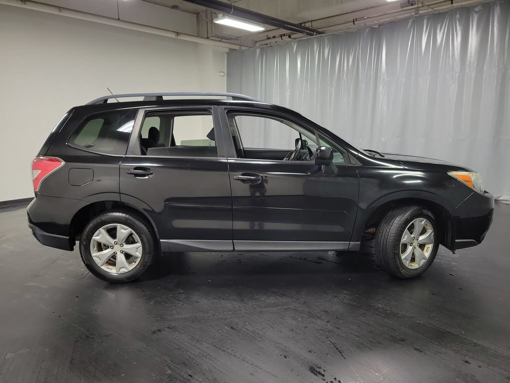 Used 2015 Subaru Forester 2.5i Premium w/ All-Weather Package AWD/4WD image 10