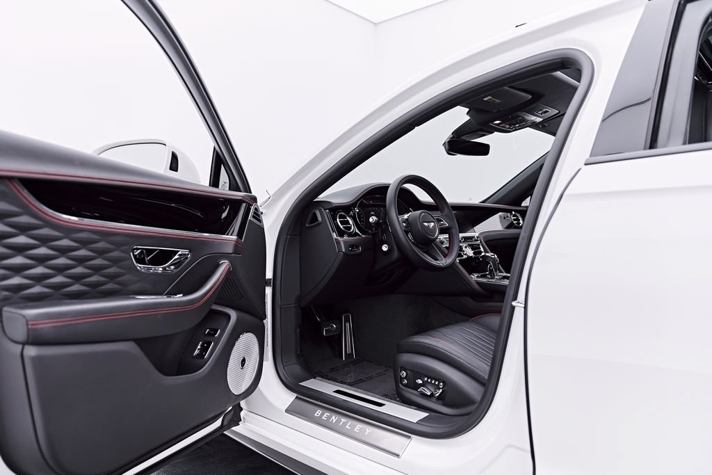 Used 2022 Bentley Flying Spur V8 AWD/4WD image 43