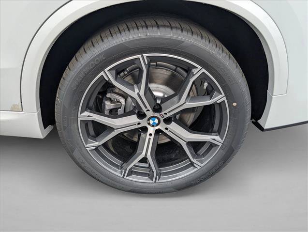 New 2026 BMW X5 xDrive50e w/ M Sport Package AWD/4WD image 8