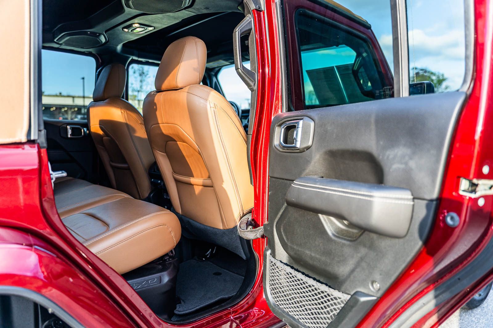 Used 2021 Jeep Wrangler Unlimited Sahara w/ Cold Weather Group image 14