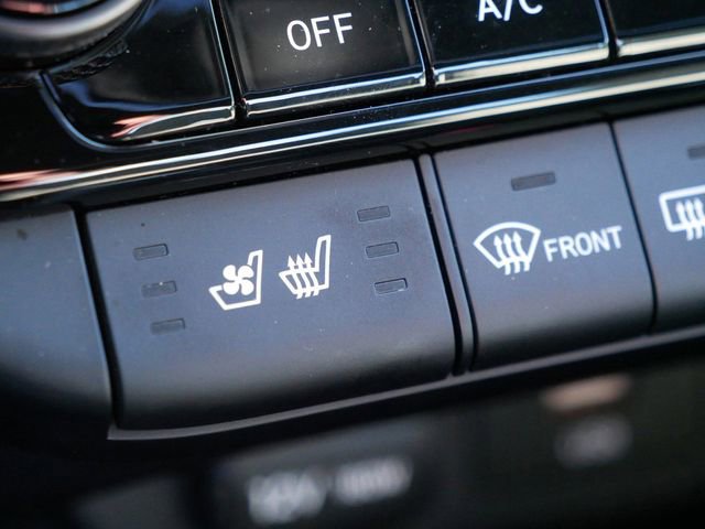 Used 2024 Hyundai Elantra Limited image 33