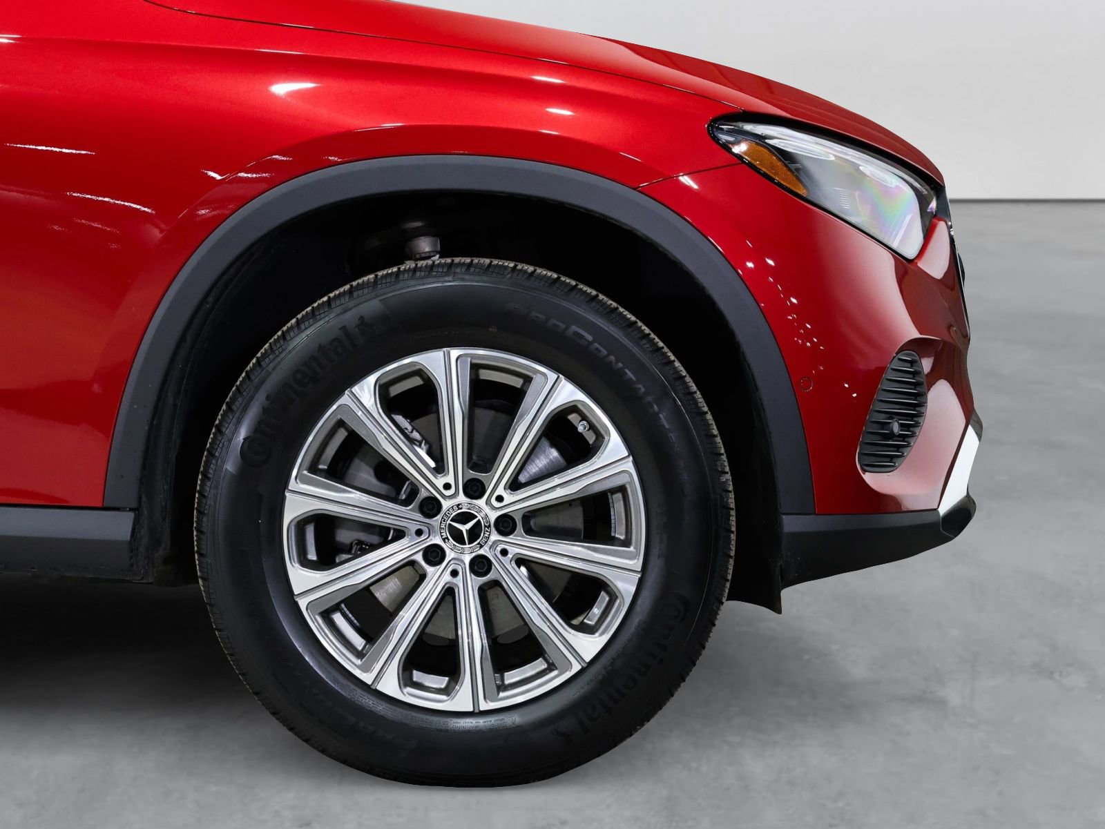 Used 2025 Mercedes-Benz GLC 300 4MATIC image 47