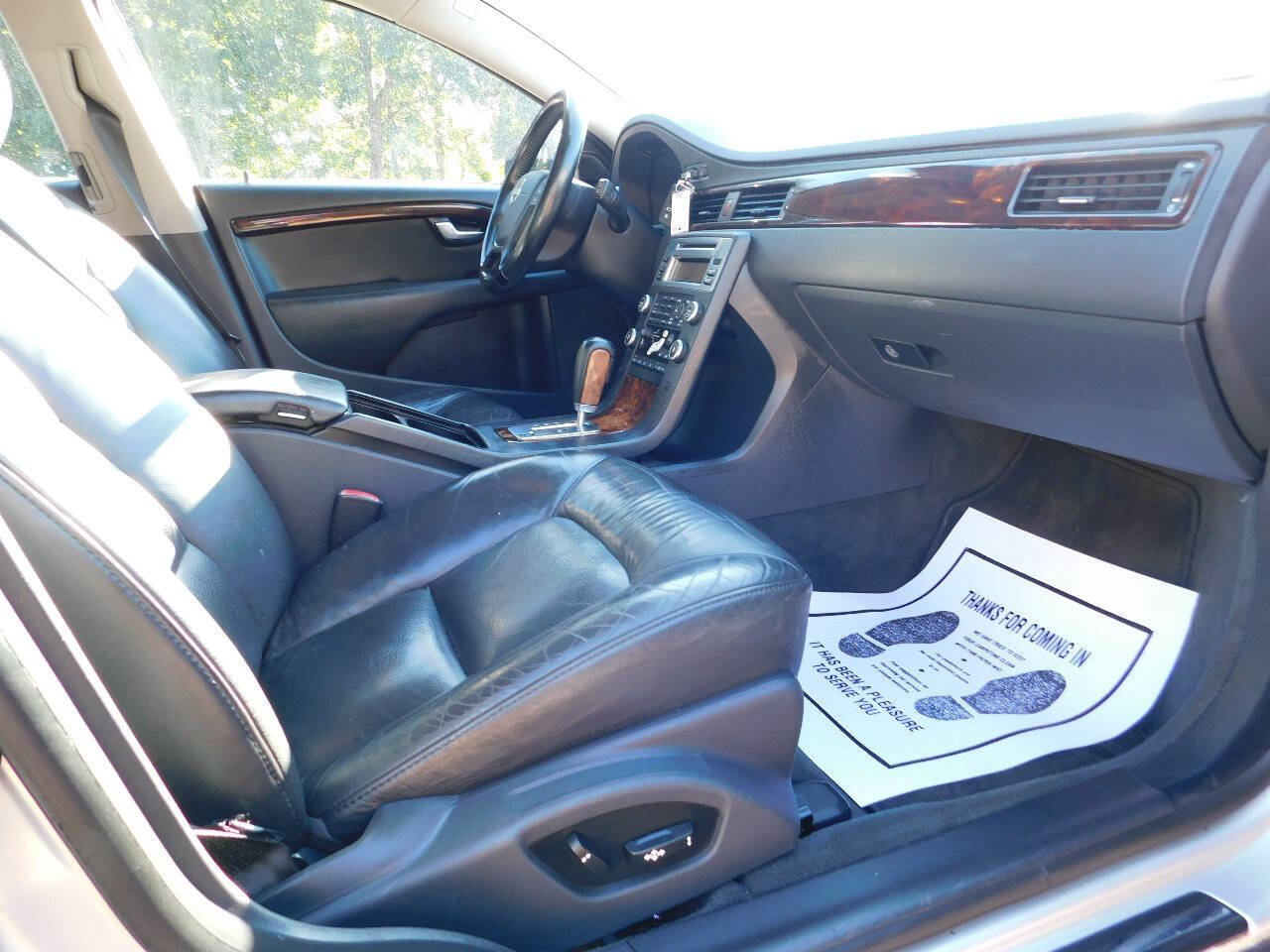 Used 2010 Volvo V70 image 19