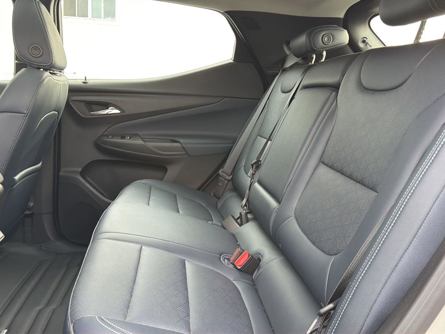 Used 2023 Chevrolet Bolt EUV Premier w/ Sun & Sound Package image 10