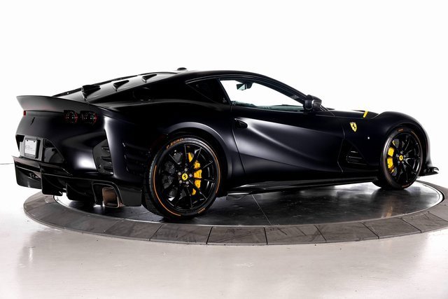 Used 2022 Ferrari 812 Competizione image 2