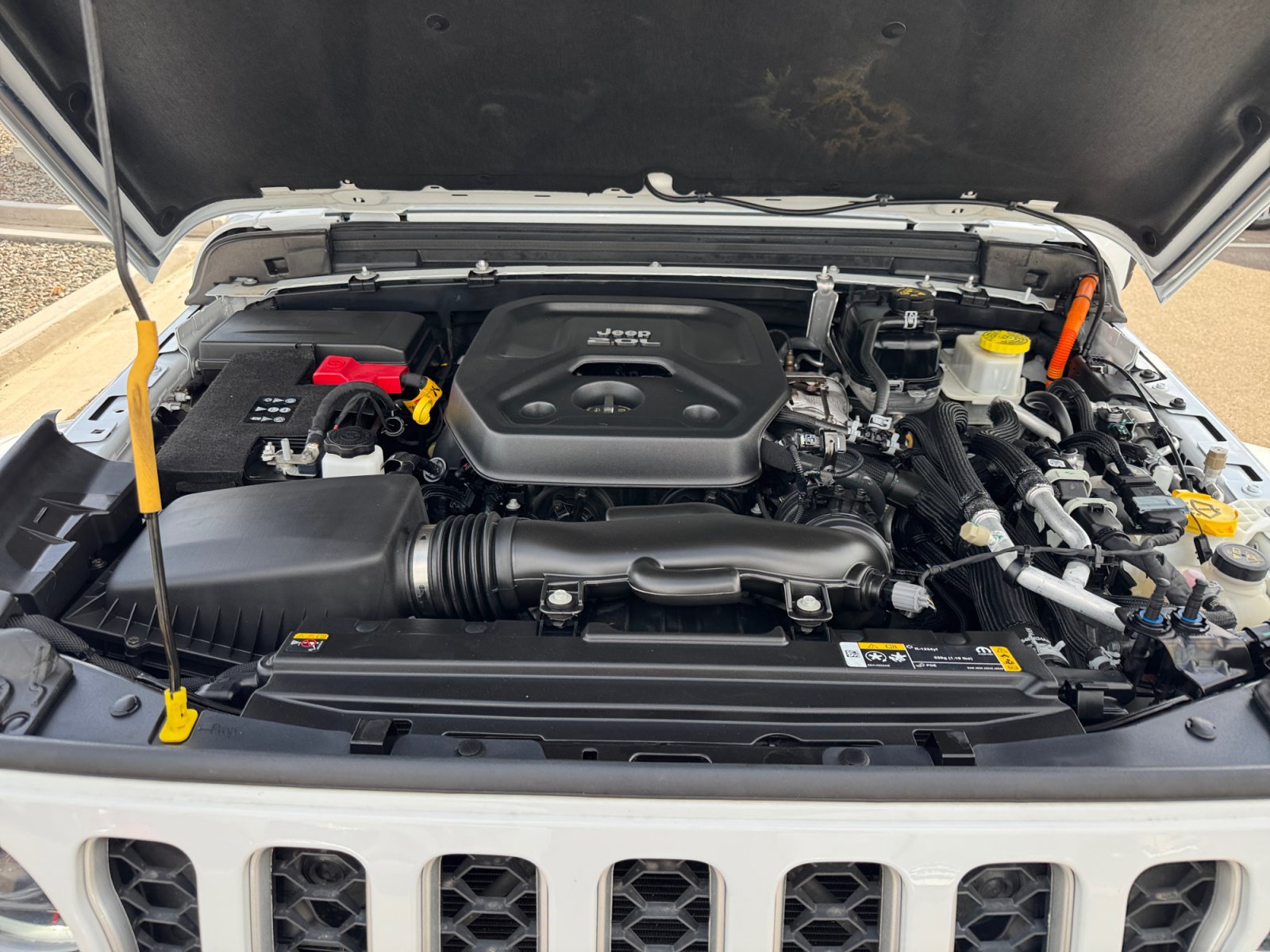 Used 2023 Jeep Wrangler Unlimited Sahara AWD/4WD image 21