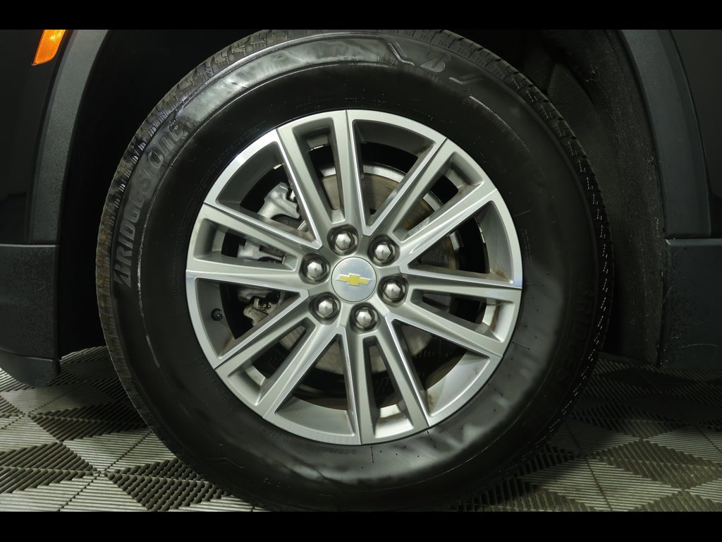 Used 2022 Chevrolet Traverse LT image 15