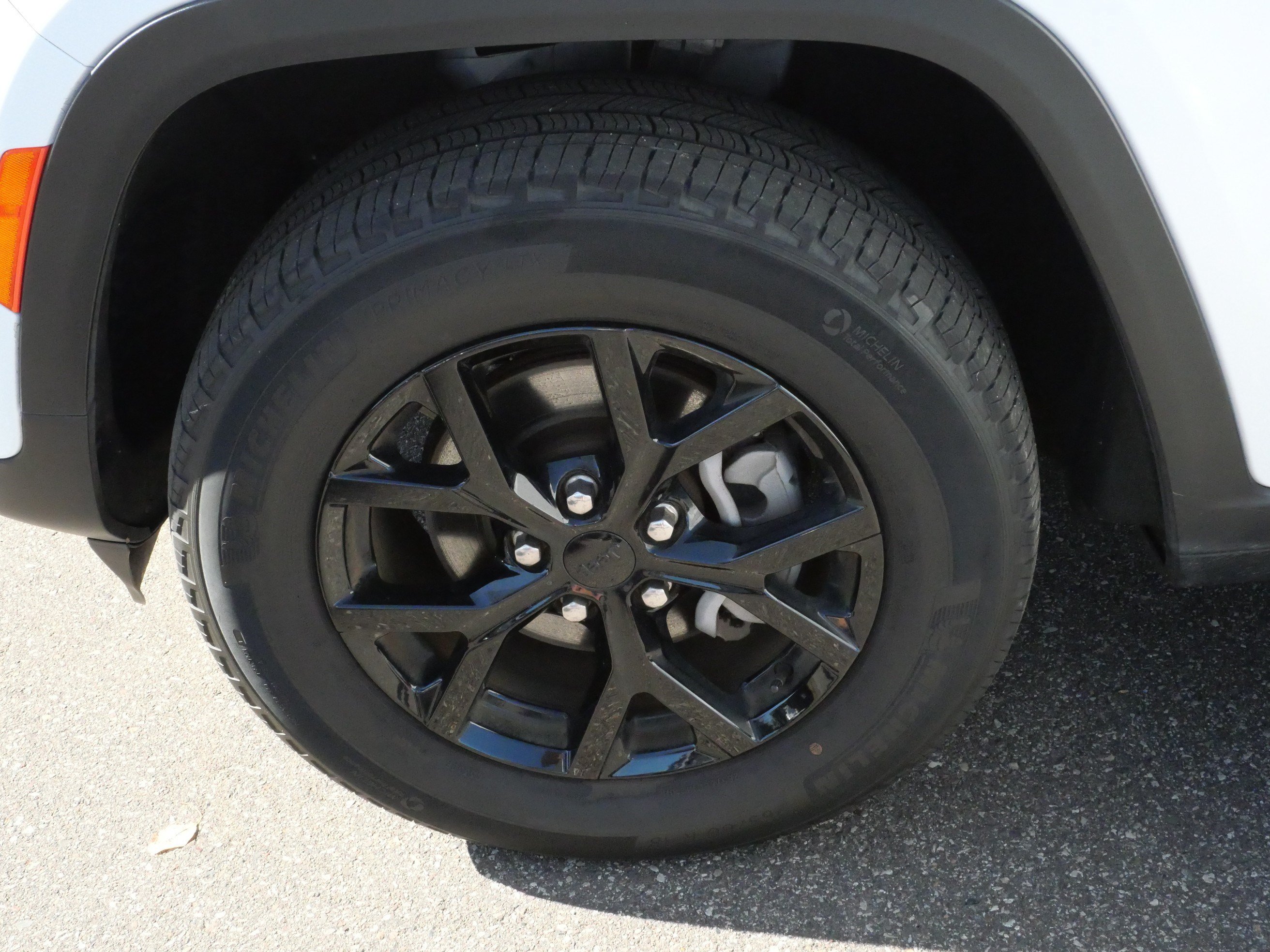 Used 2024 Jeep Grand Cherokee Altitude AWD/4WD image 15