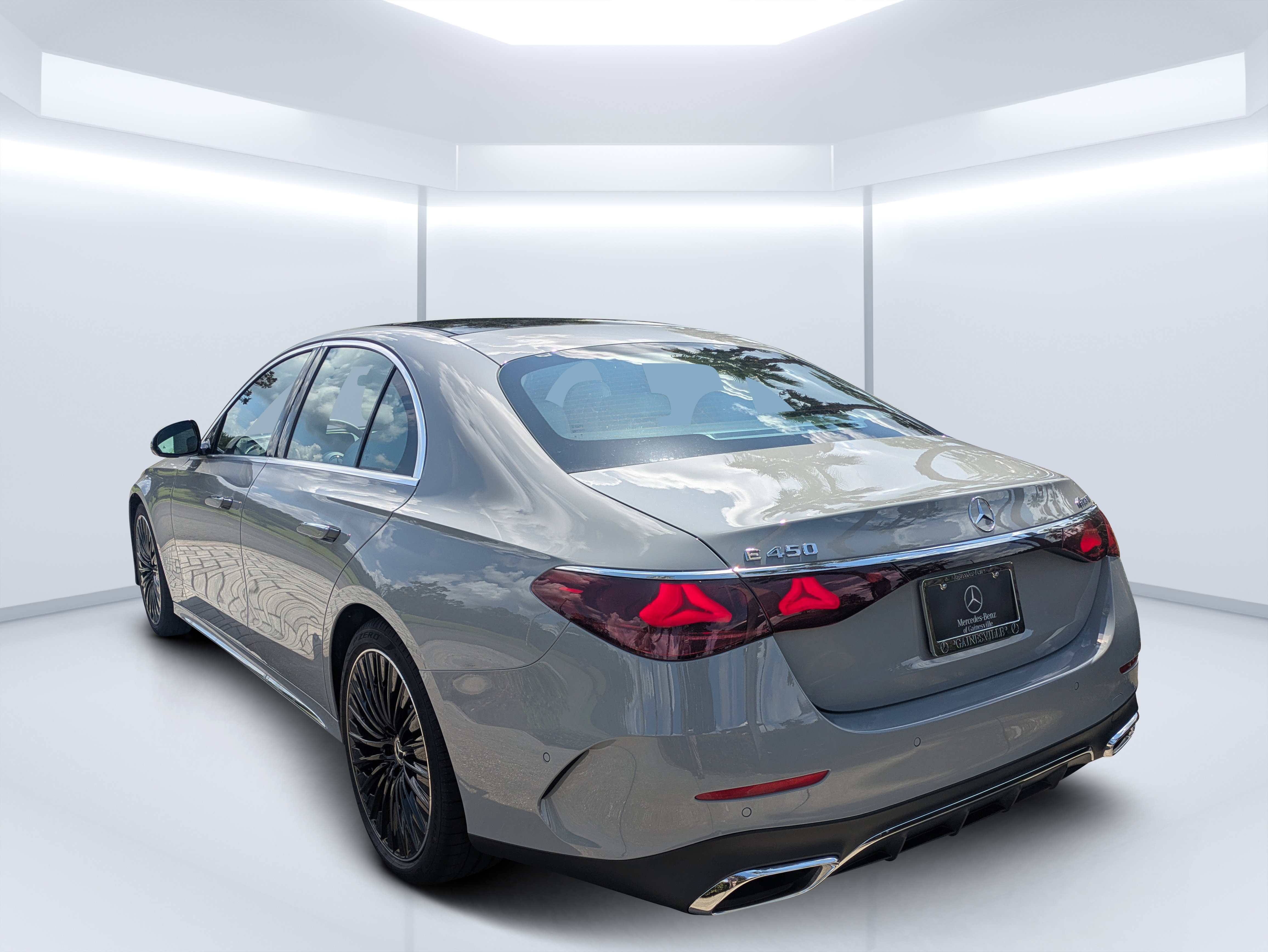New 2027 Mercedes-Benz E 450 4MATIC Sedan image 5