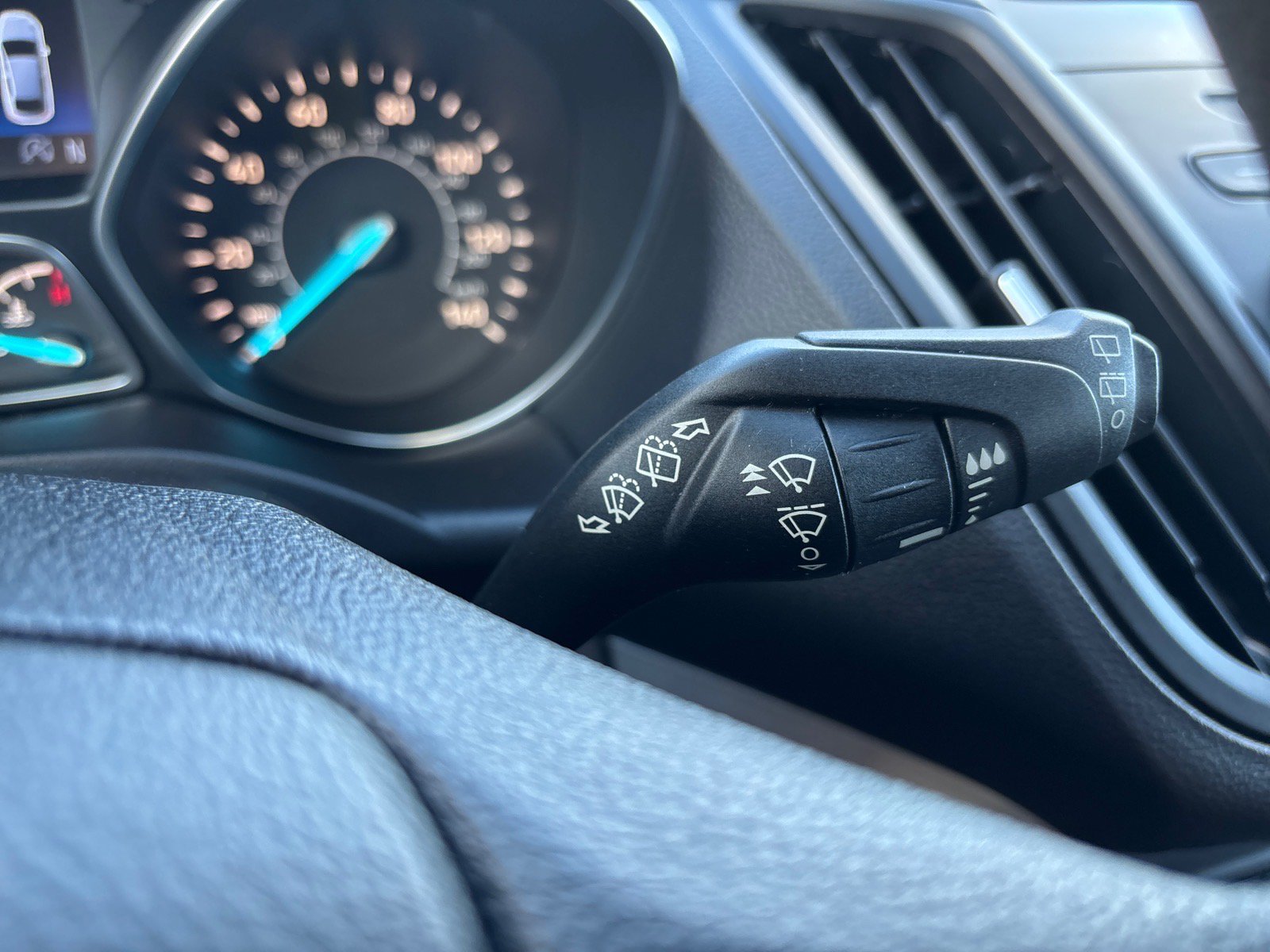 Used 2018 Ford Escape SE AWD/4WD image 27