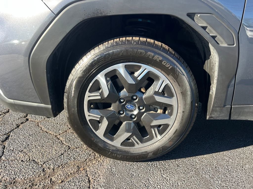 Used 2025 Subaru Forester Premium image 10