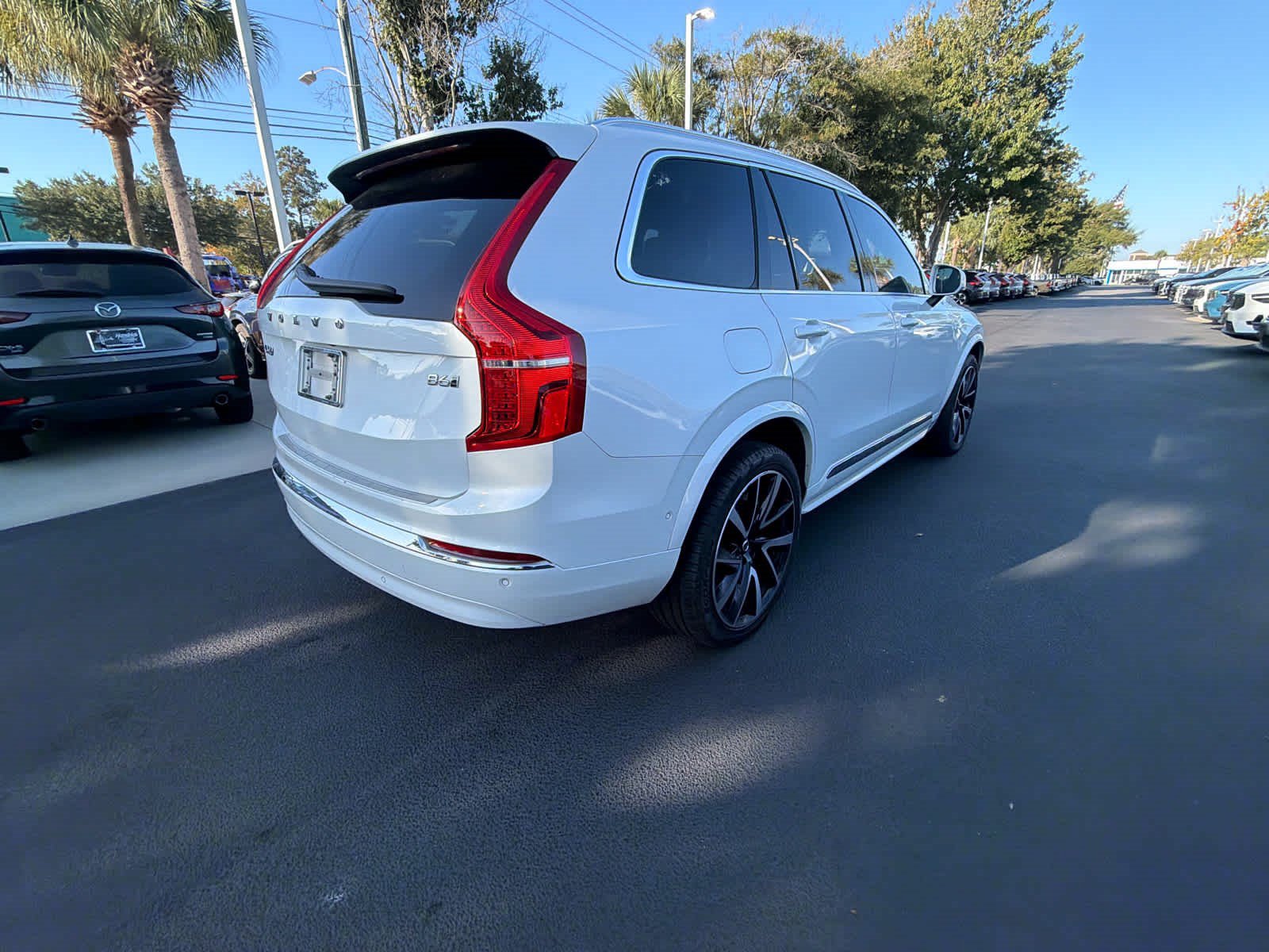Used 2024 Volvo XC90 B6 Ultimate w/ Lounge Package AWD/4WD image 15