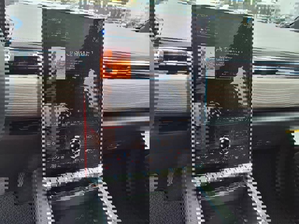 New 2025 GMC Sierra EV Denali image 8