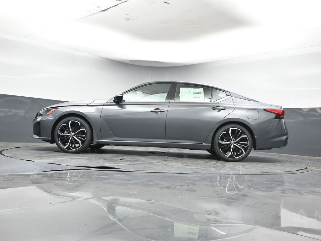 New 2025 Nissan Altima 2.5 SR image 28