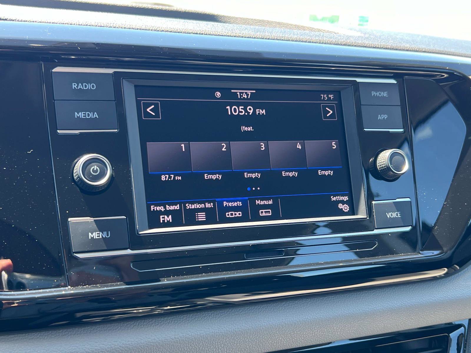 Certified 2024 Volkswagen Taos S image 10