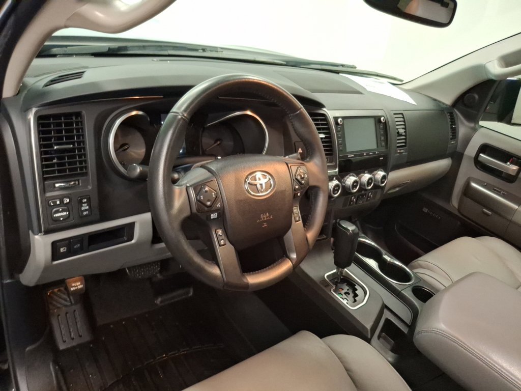 Used 2021 Toyota Sequoia Limited w/ Safety & Convenience Package AWD/4WD image 16