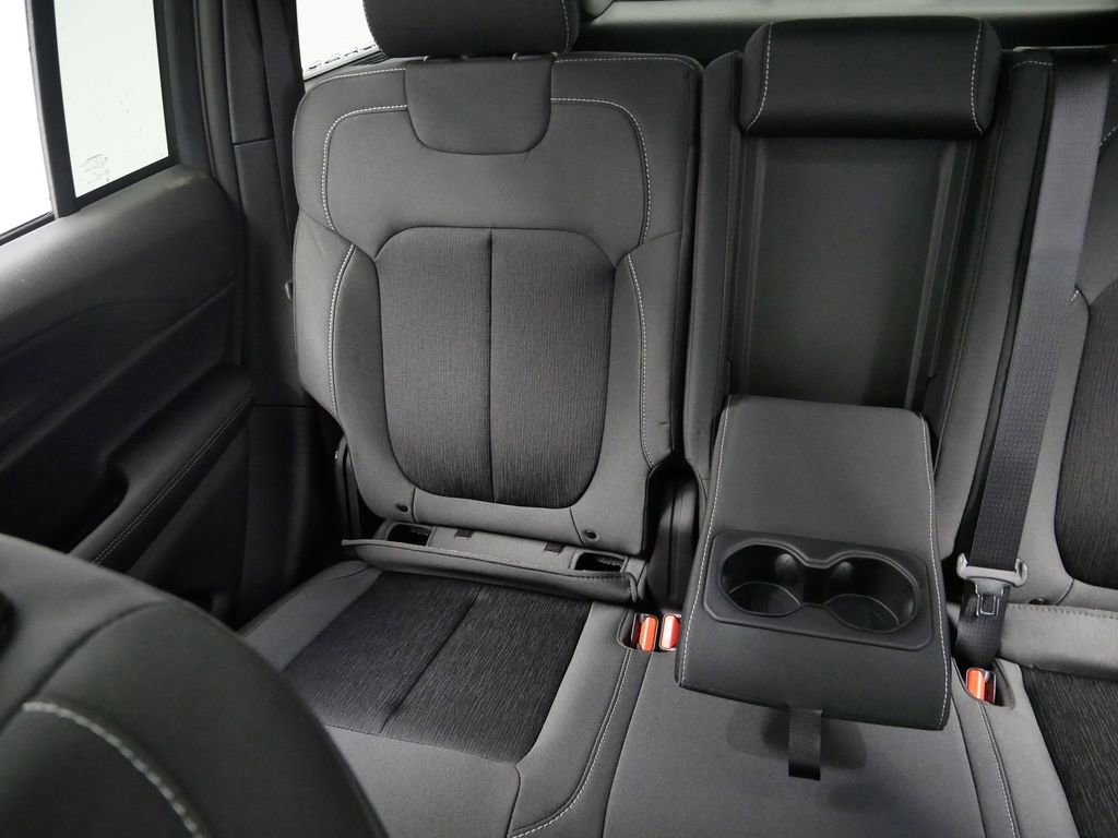 New 2025 Jeep Grand Cherokee Laredo w/ Luxury Tech Group I image 21