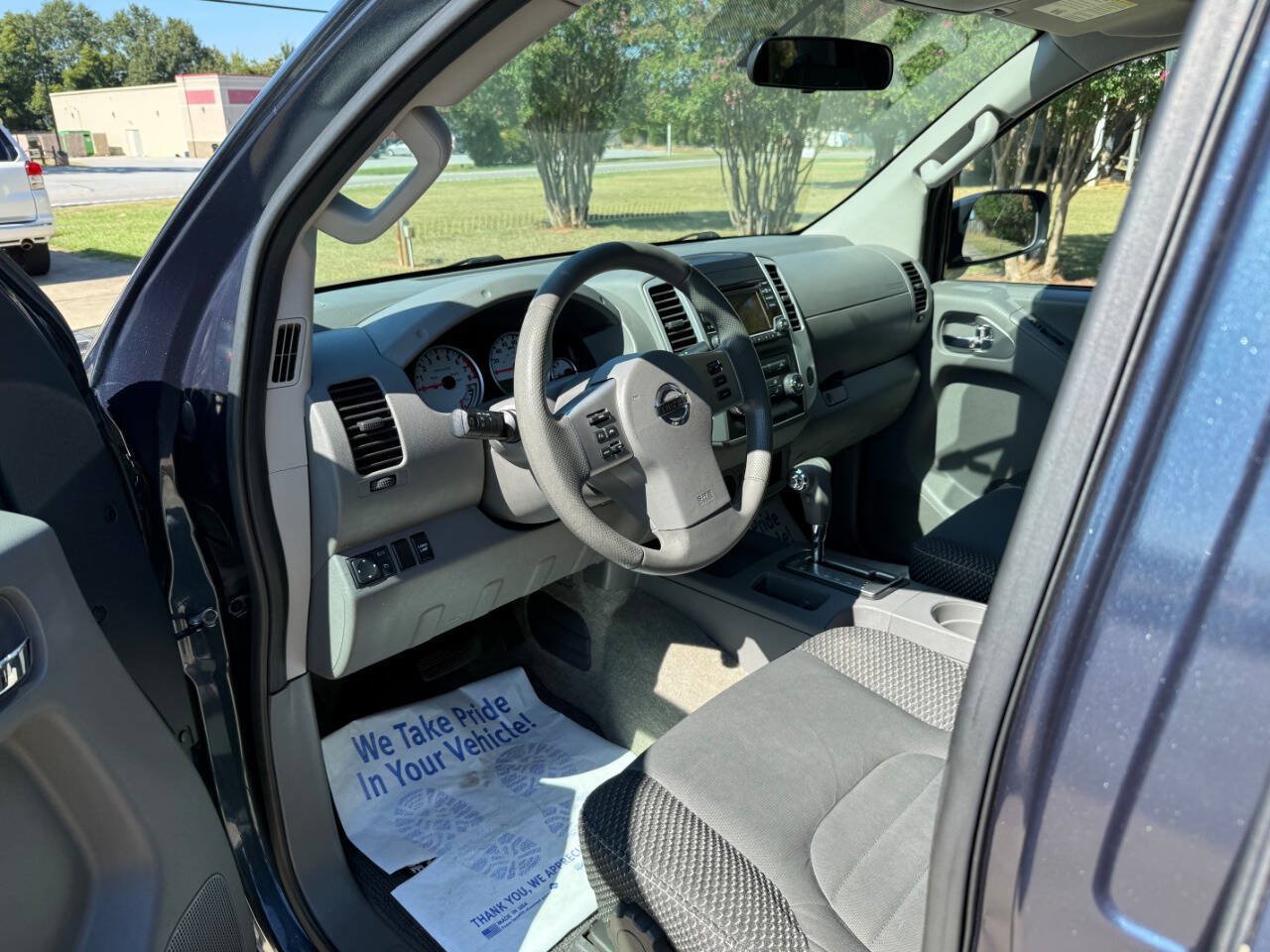 Used 2017 Nissan Frontier Desert Runner RWD image 7