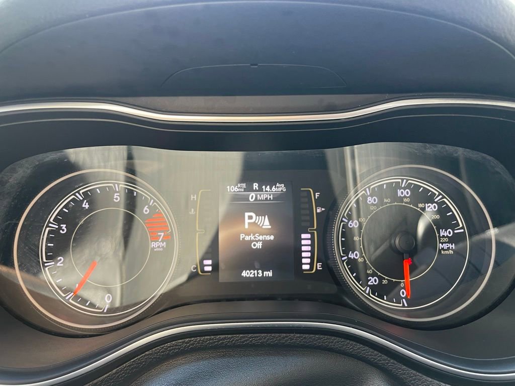 Used 2019 Jeep Cherokee Latitude Plus w/ Cold Weather Group AWD/4WD image 41