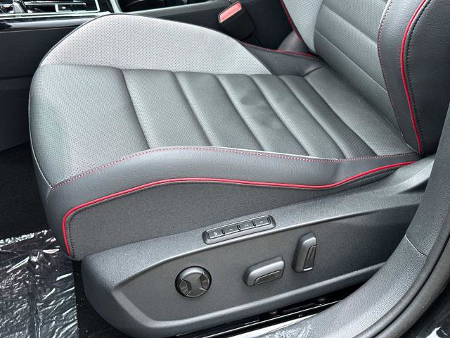 New 2025 Volkswagen GTI SE image 18