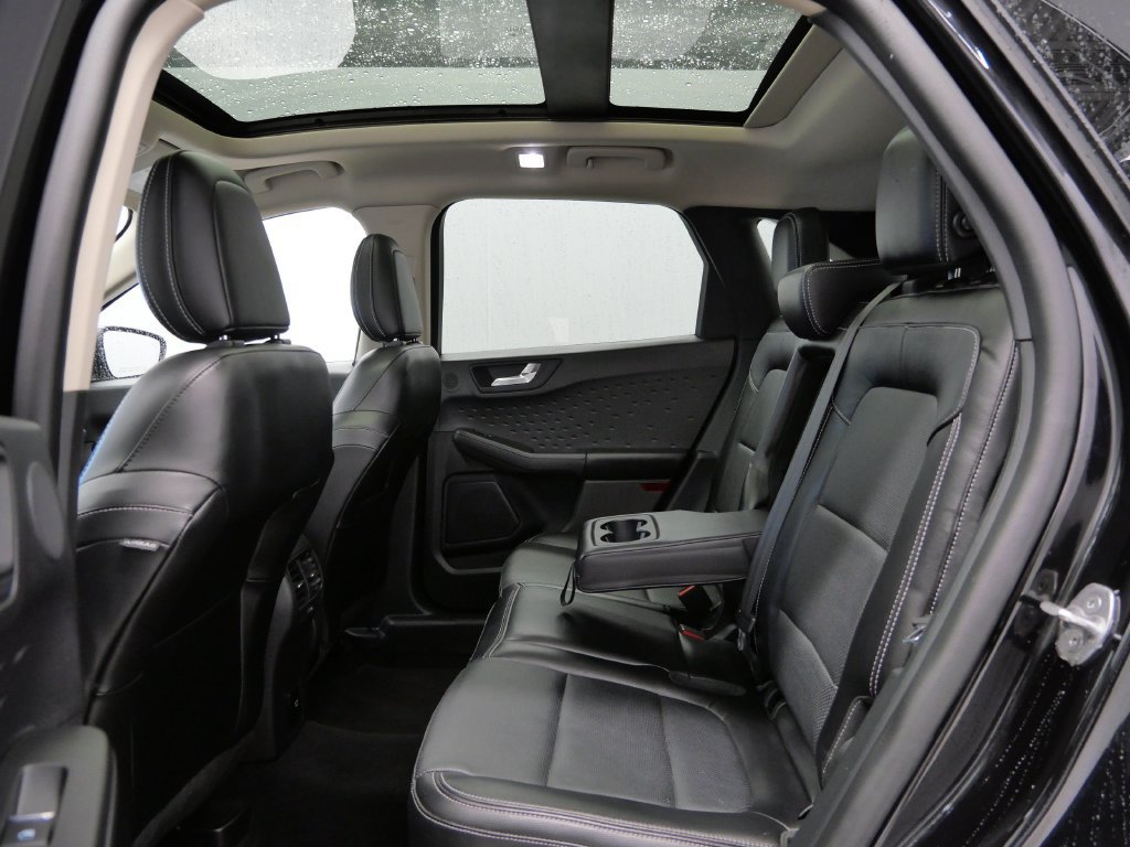 Used 2020 Ford Escape Titanium AWD/4WD image 14