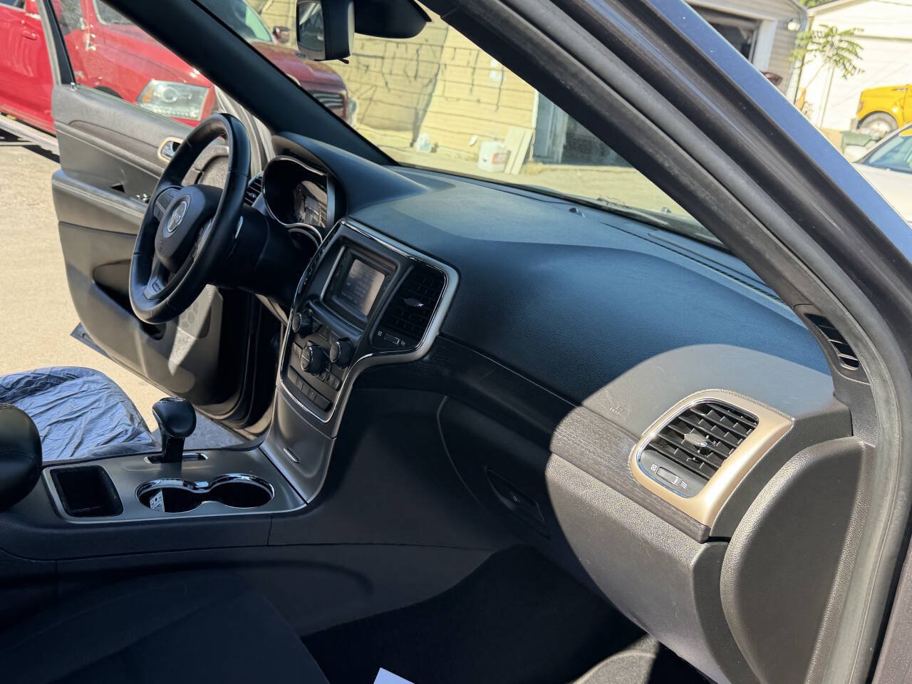 Used 2014 Jeep Grand Cherokee Laredo w/ Quick Order Package 23E AWD/4WD image 15