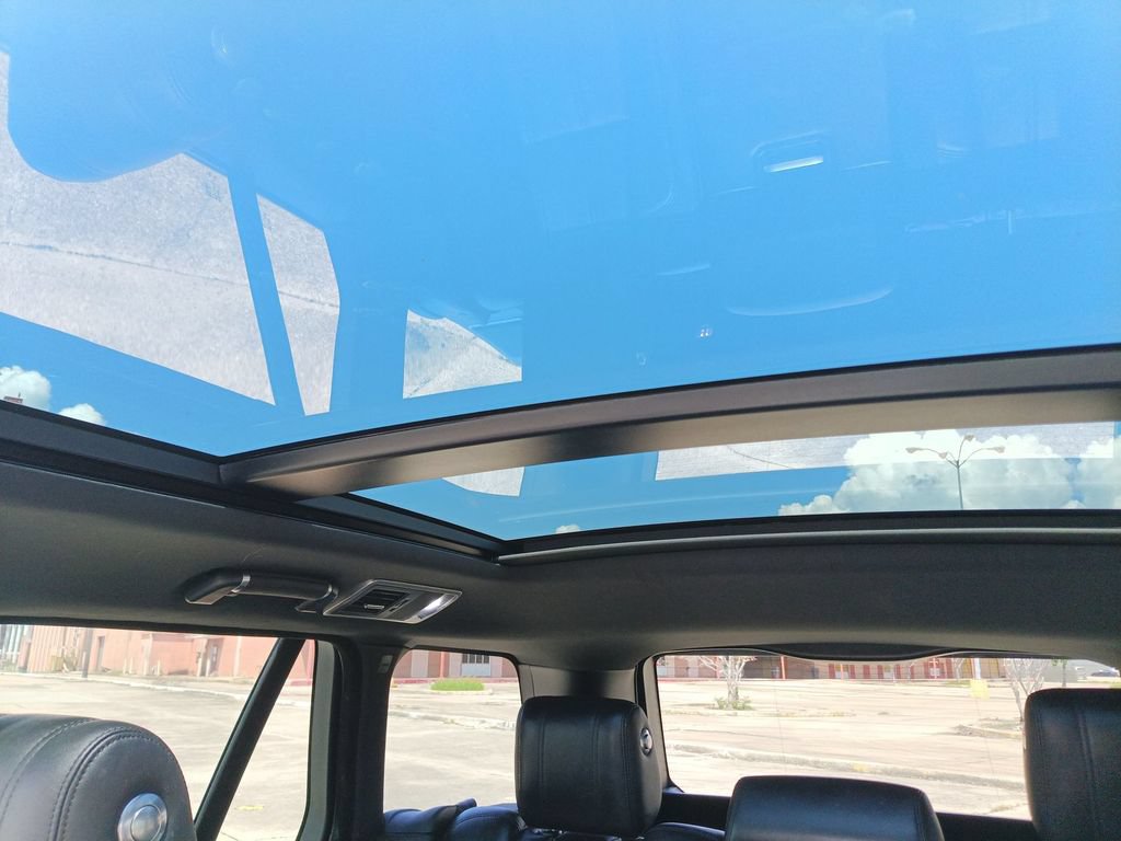 Used 2017 Land Rover Range Rover HSE AWD/4WD image 20