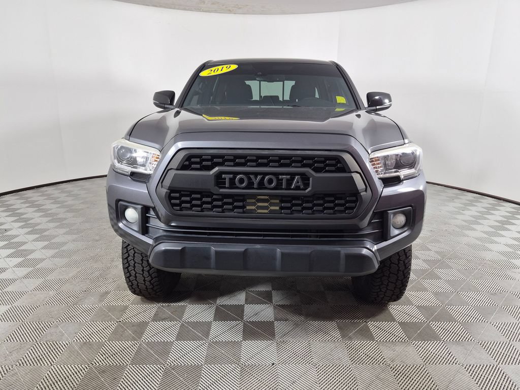 Used 2019 Toyota Tacoma TRD Off-Road AWD/4WD image 8