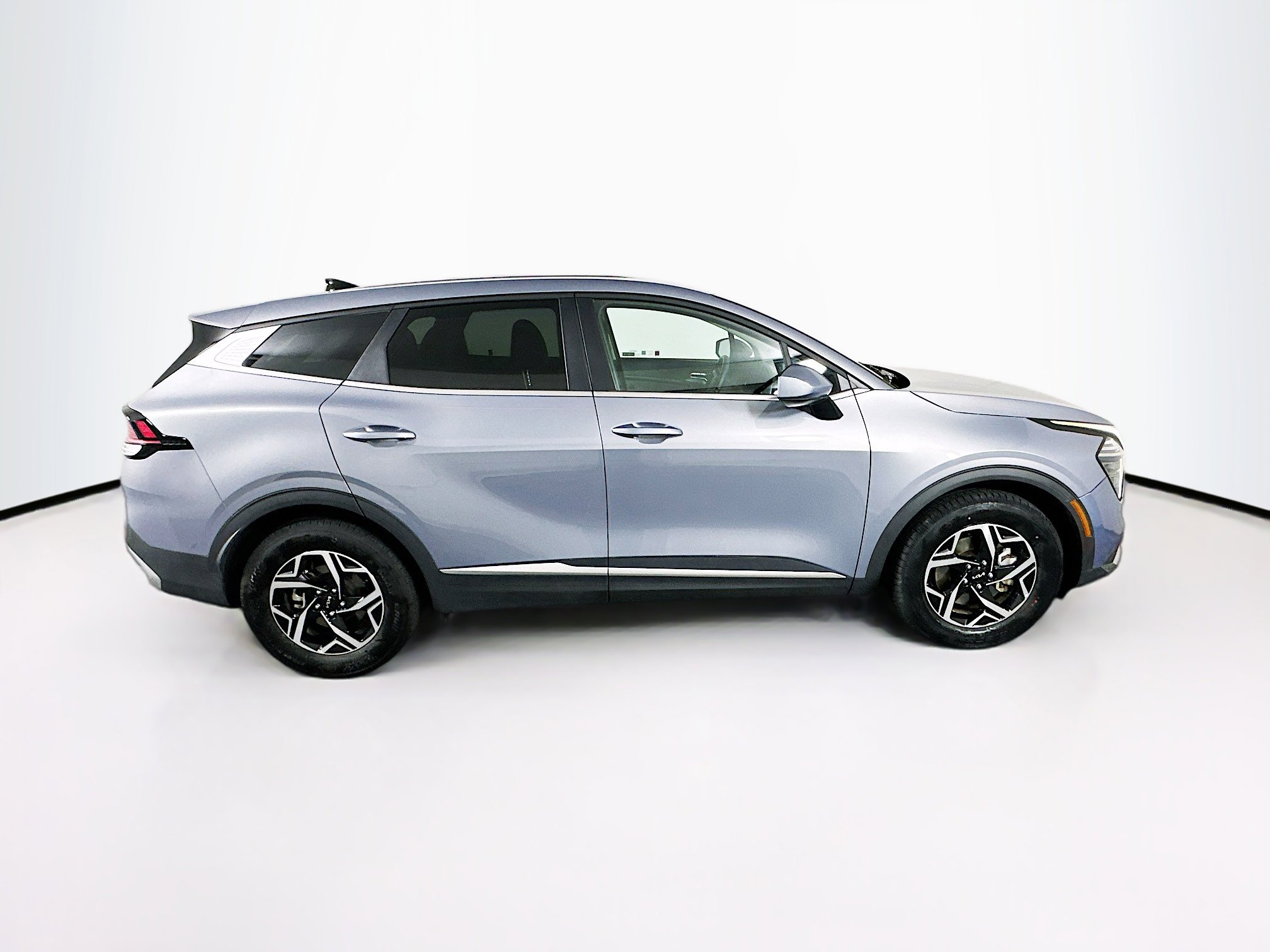 Used 2025 Kia Sportage LX image 10