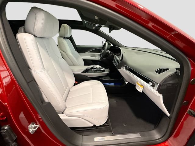 New 2025 Cadillac Lyriq Luxury image 25