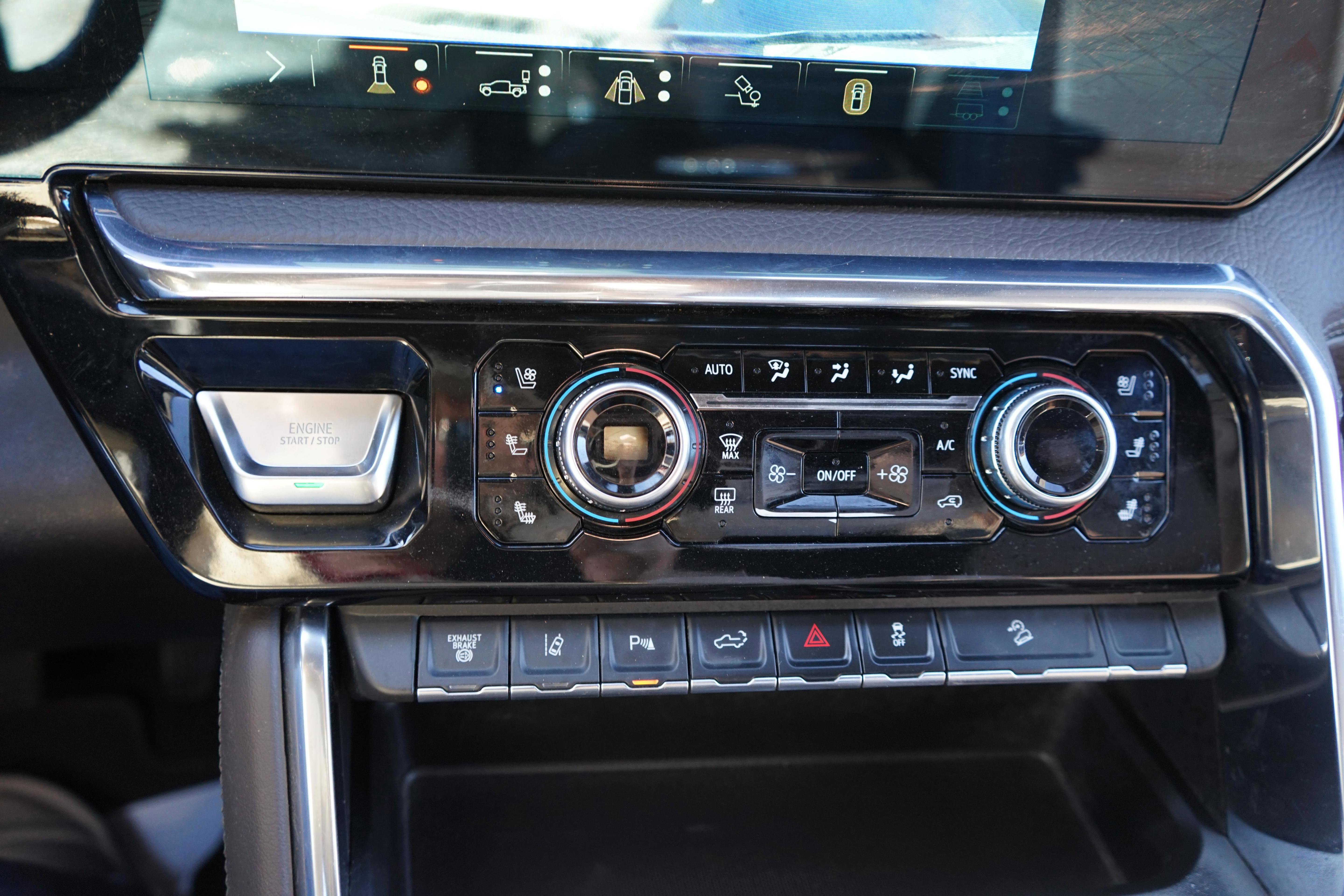 Used 2025 GMC Sierra 2500 Denali w/ Max Trailering Package image 16