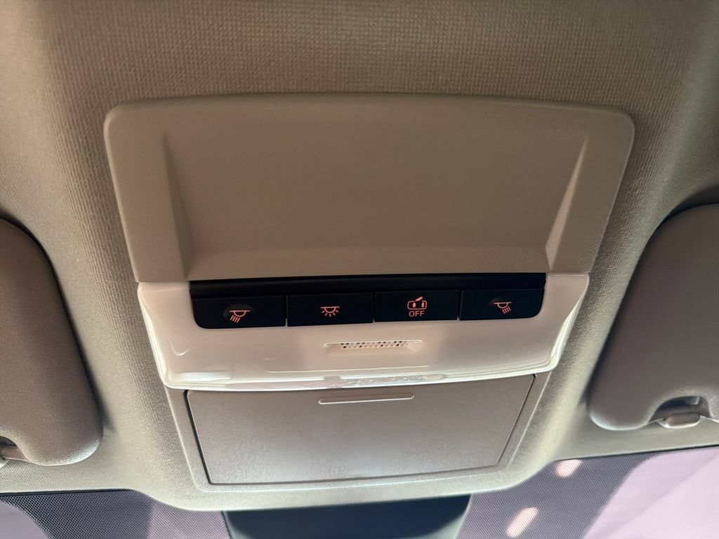 Used 2025 Nissan Sentra SR FWD image 18