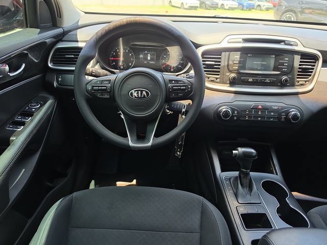 Used 2017 Kia Sorento FWD image 8