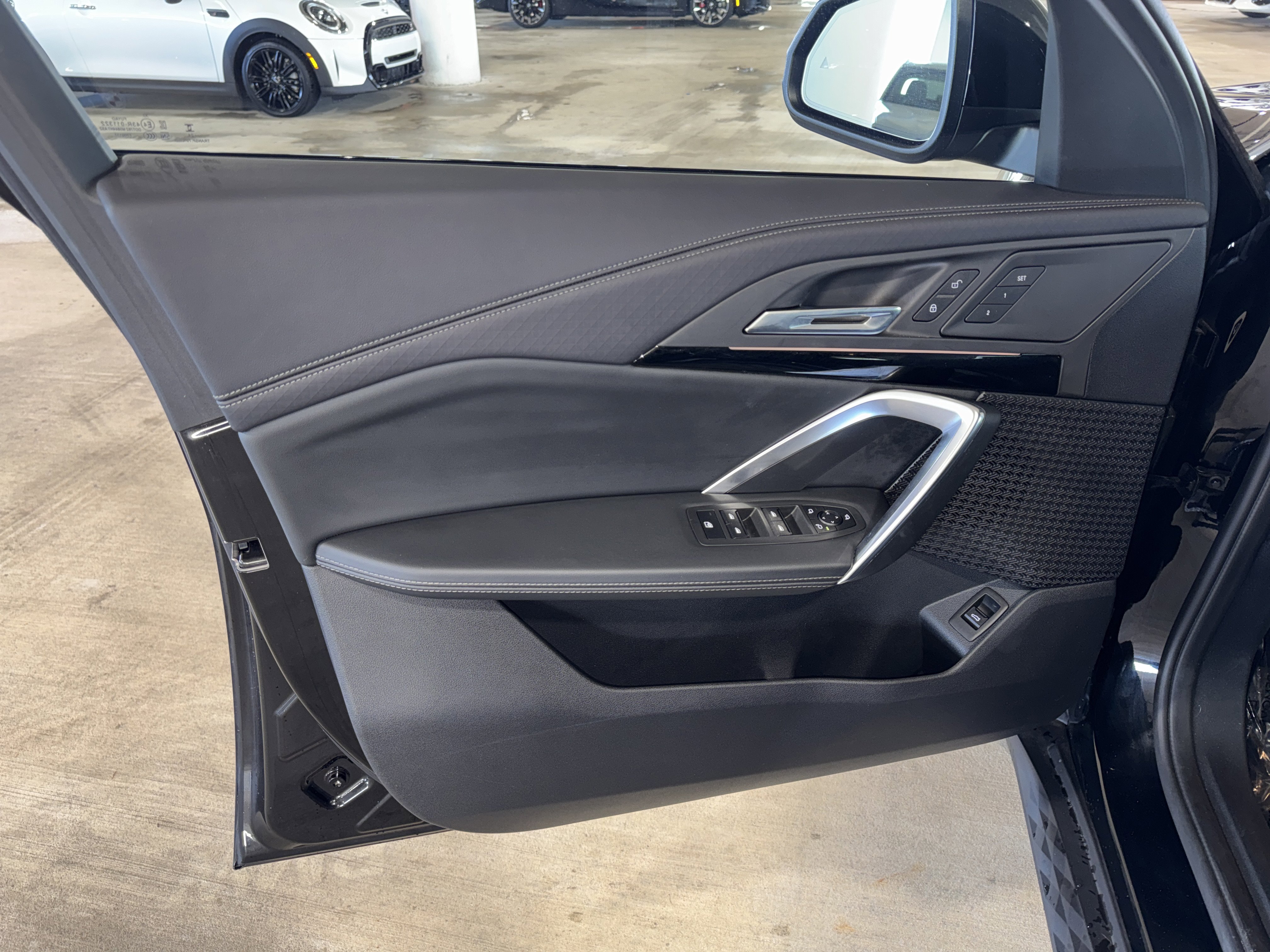 Certified 2025 BMW X2 xDrive28i image 17