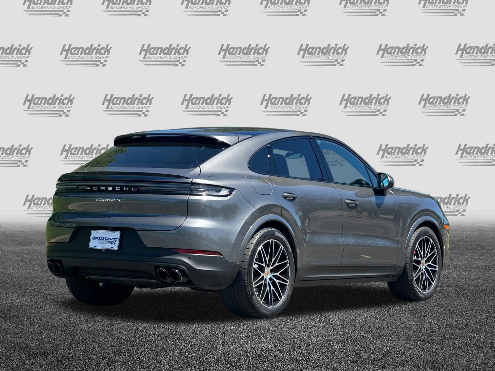 Used 2025 Porsche Cayenne S image 5