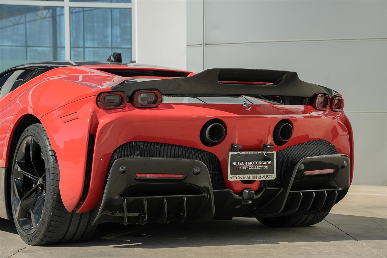 Used 2021 Ferrari SF90 Stradale Base image 11