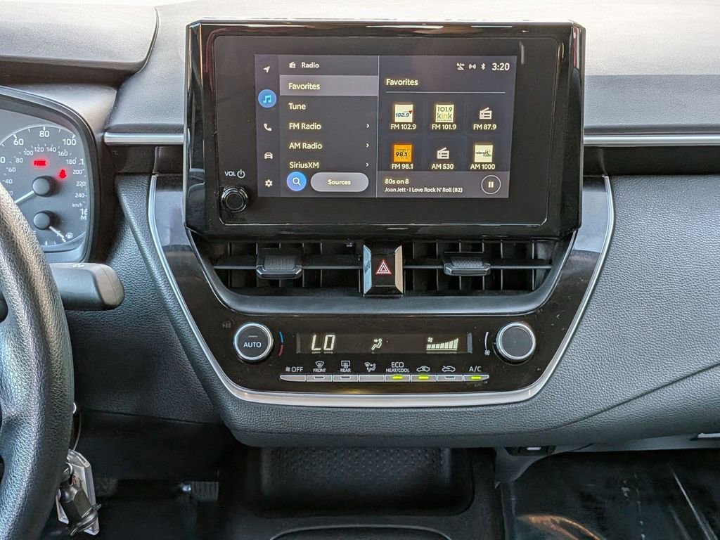 Used 2025 Toyota Corolla LE image 19