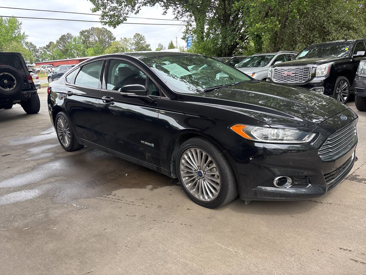 Used 2013 Ford Fusion Titanium w/ Titanium Driver Assist Pkg image 2