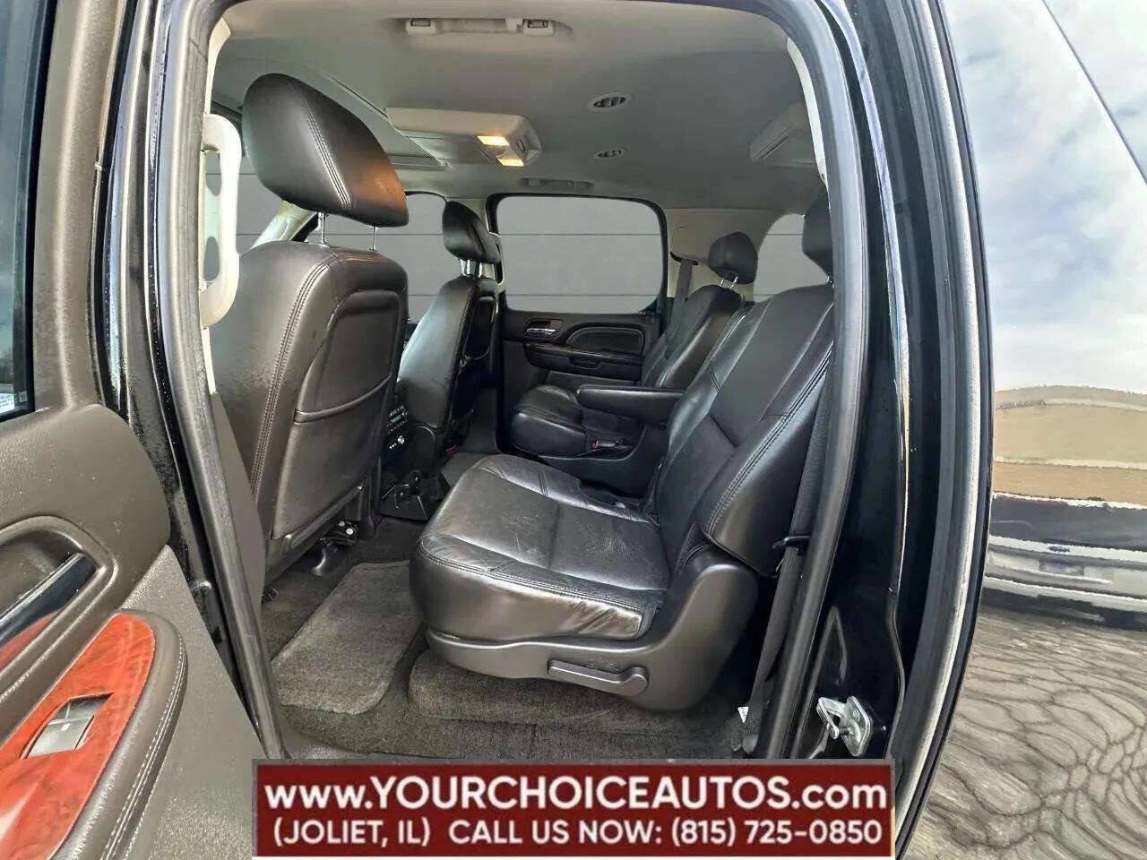 Used 2007 Cadillac Escalade ESV AWD w/ Information Package image 37