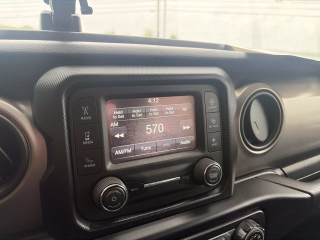Used 2019 Jeep Wrangler Sport AWD/4WD image 14