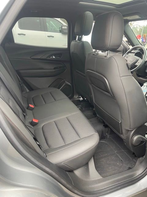 Used 2023 Chevrolet TrailBlazer RS w/ Sun and Liftgate Package image 5