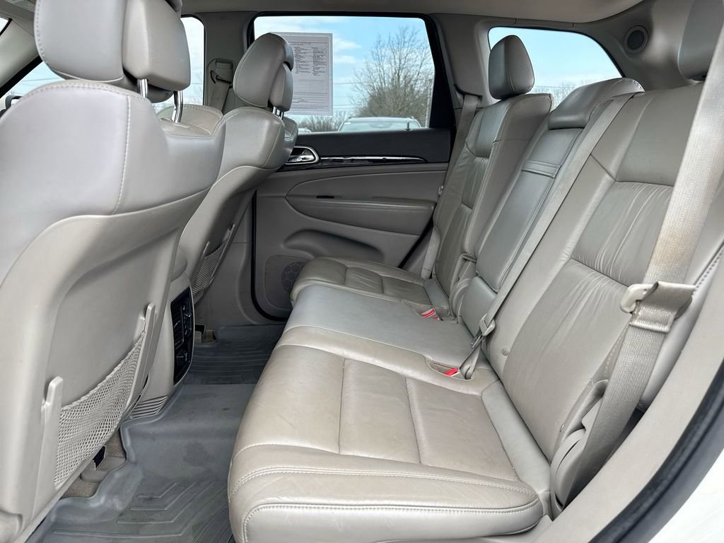 Used 2011 Jeep Grand Cherokee Laredo image 22