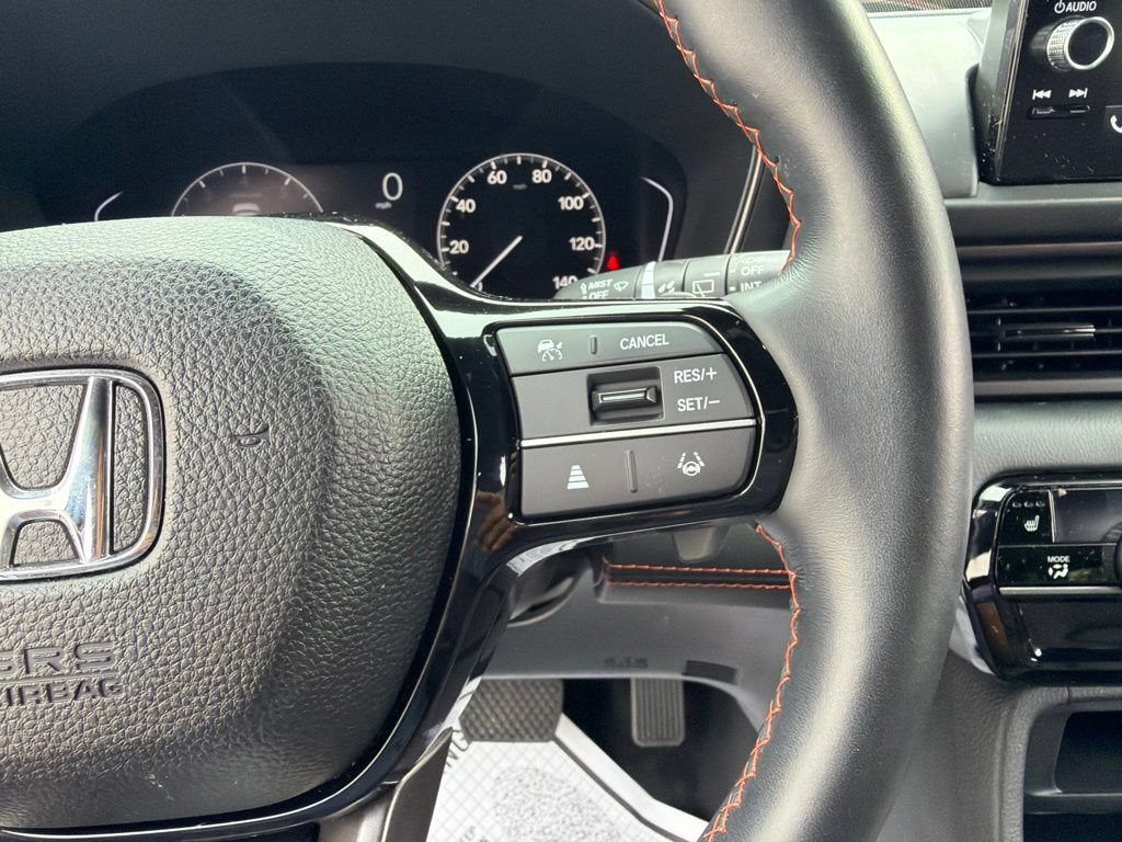 Used 2025 Honda Pilot TrailSport image 33