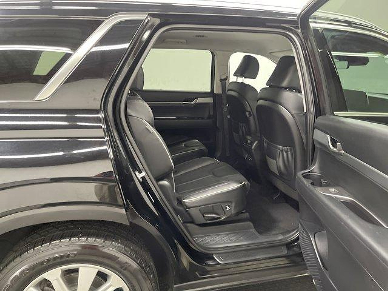 Used 2023 Hyundai Palisade SEL w/ Cargo Package AWD/4WD image 15