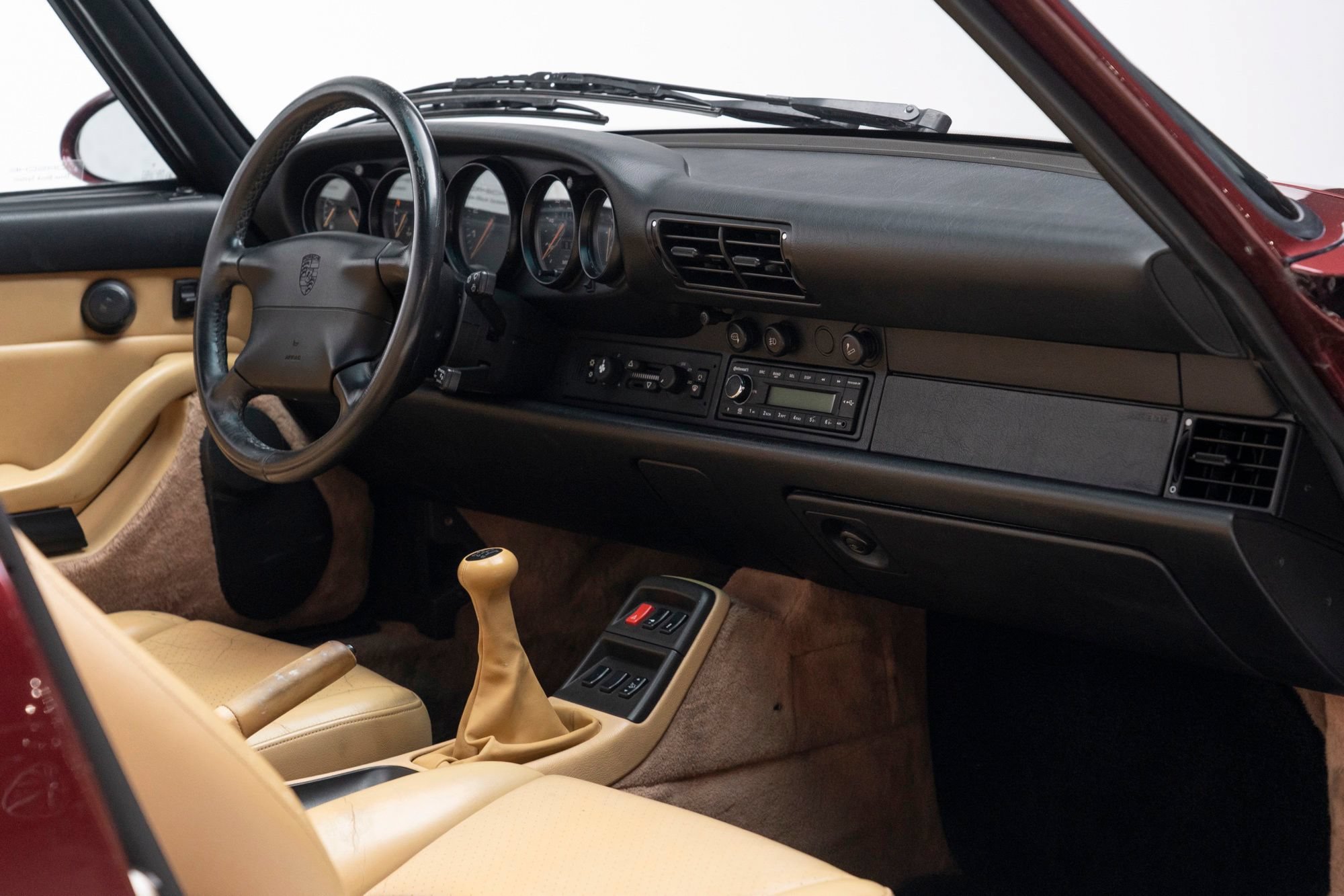 Used 1998 Porsche 911 Carrera RWD image 40