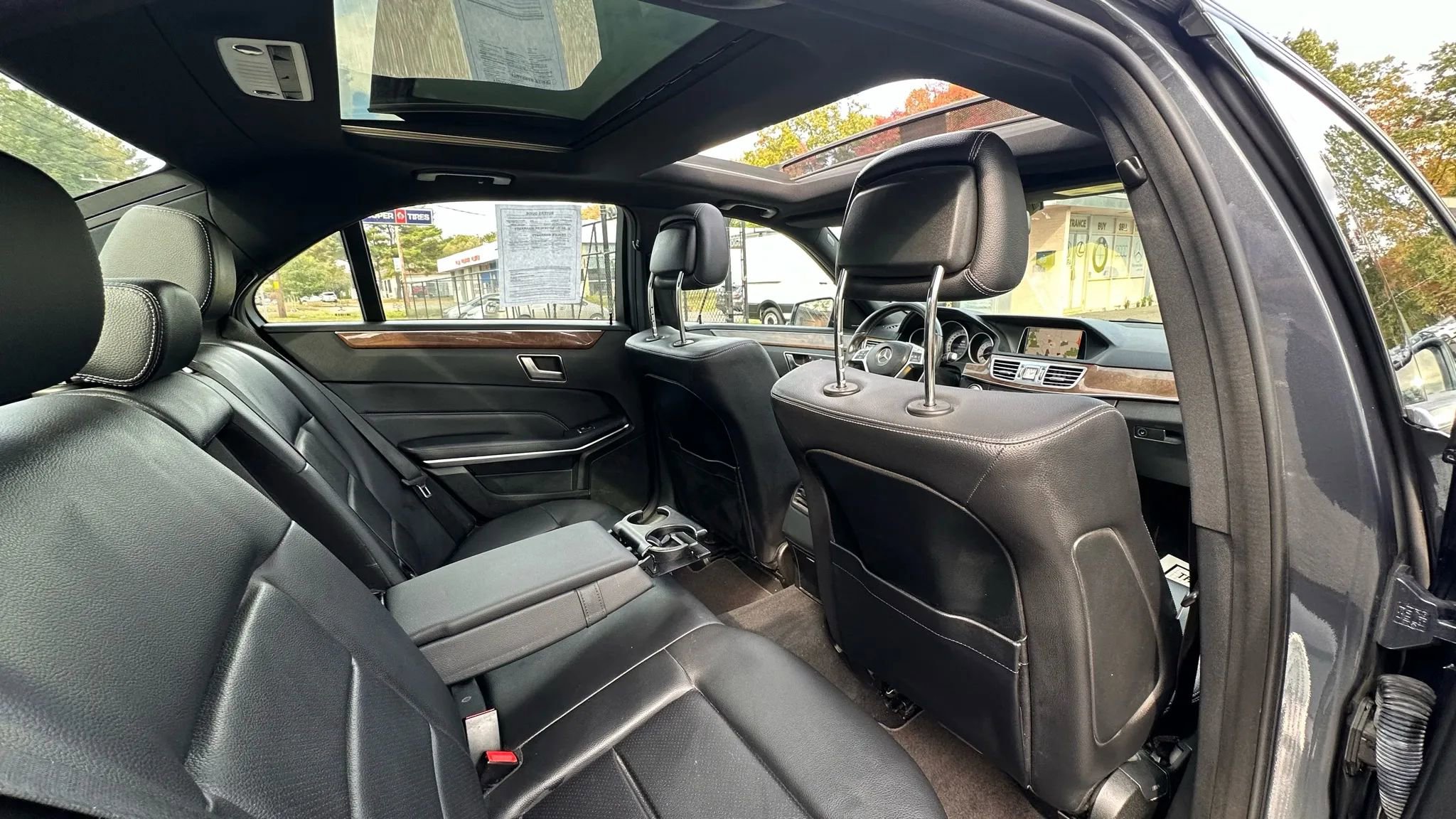 Used 2014 Mercedes-Benz E 350 4MATIC Sedan image 27