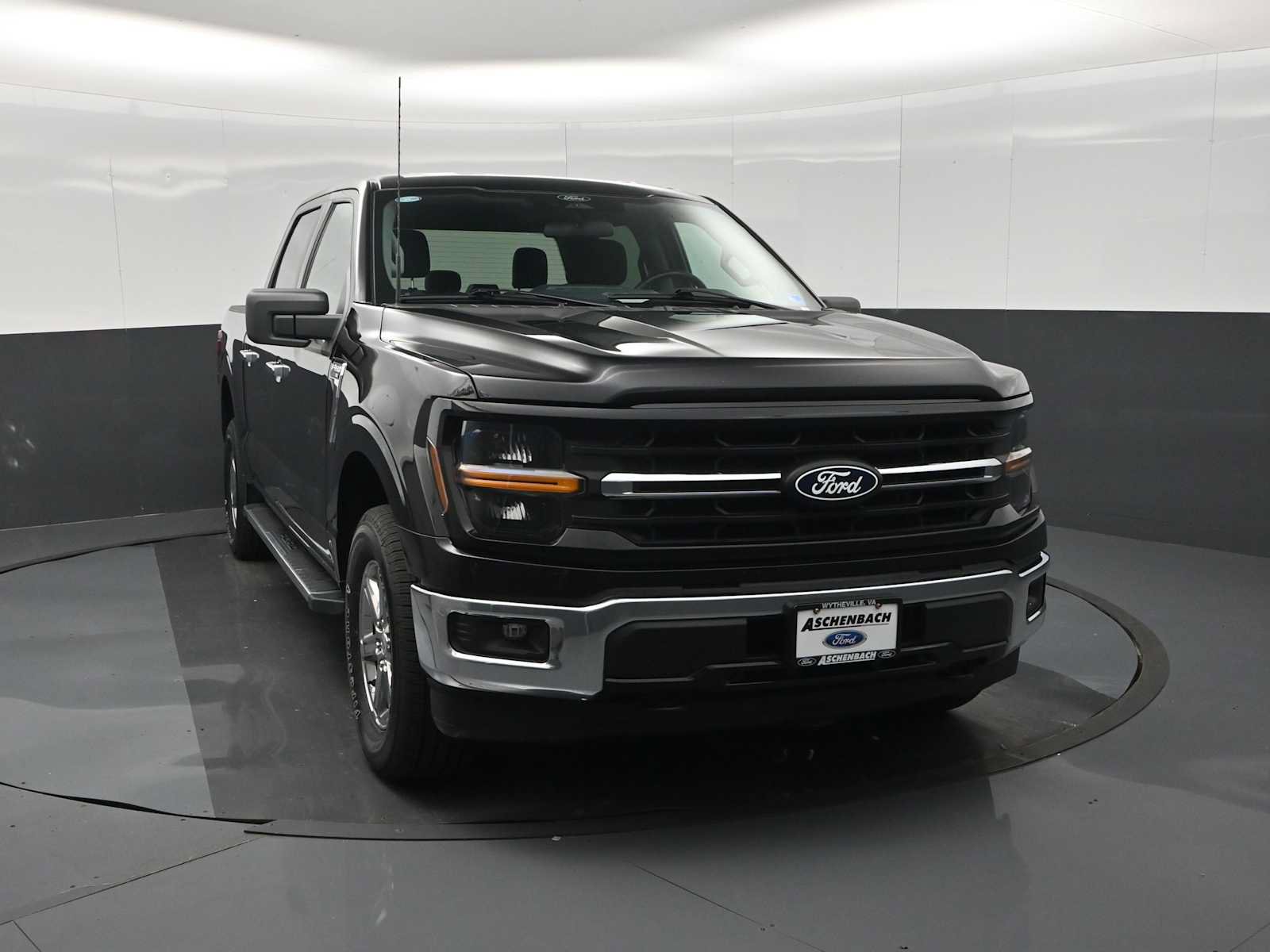 Certified 2025 Ford F150 XLT w/ Equipment Group 301A Standard AWD/4WD image 3
