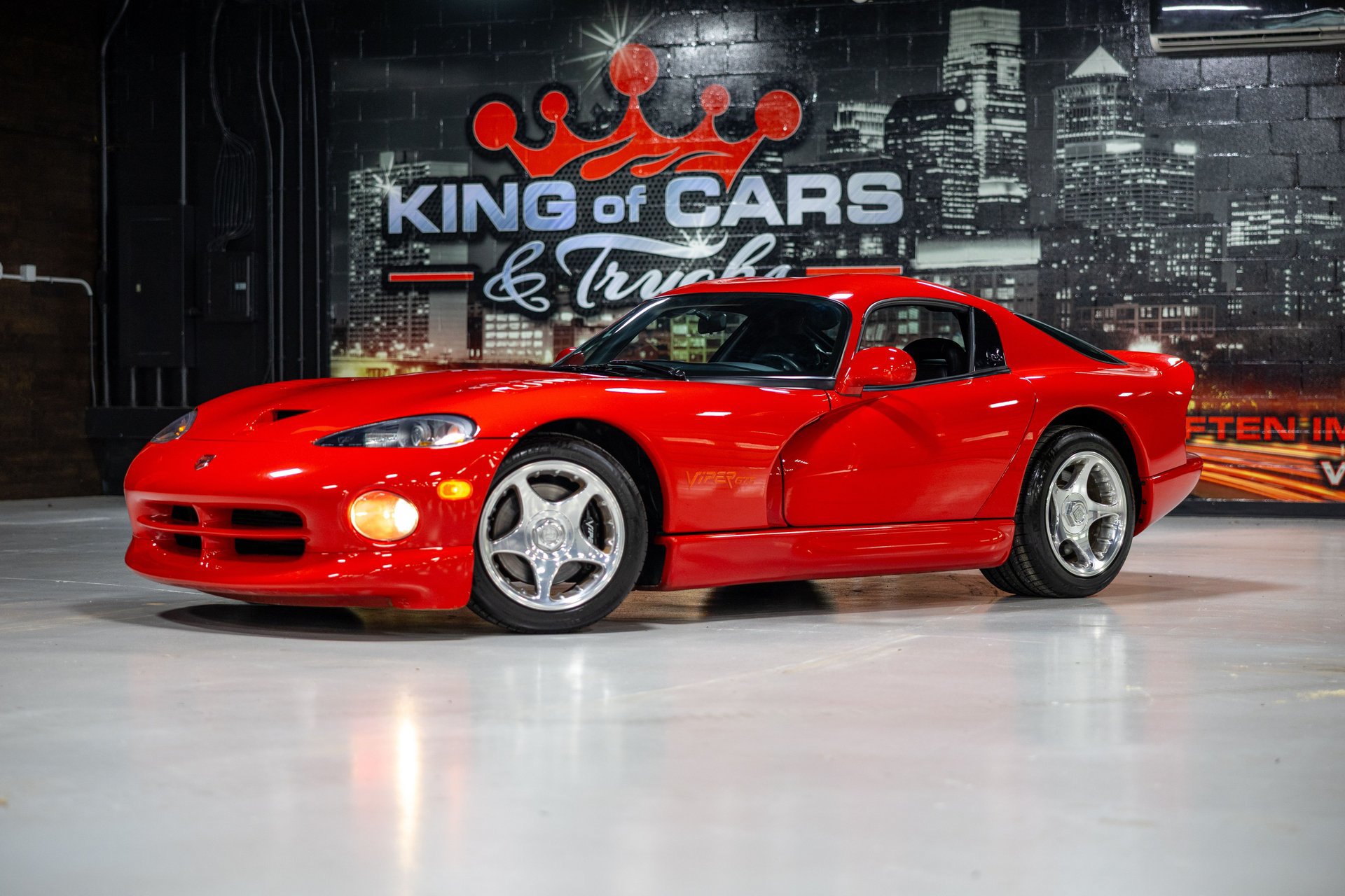 Used 1997 Dodge Viper GTS RWD image 3