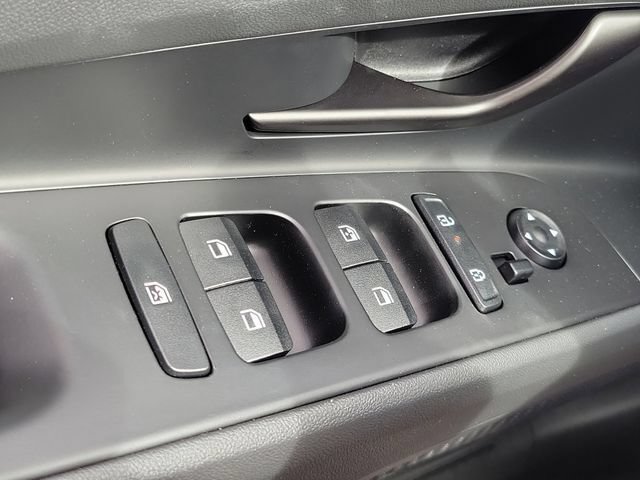 New 2026 Hyundai Elantra Sport FWD image 17
